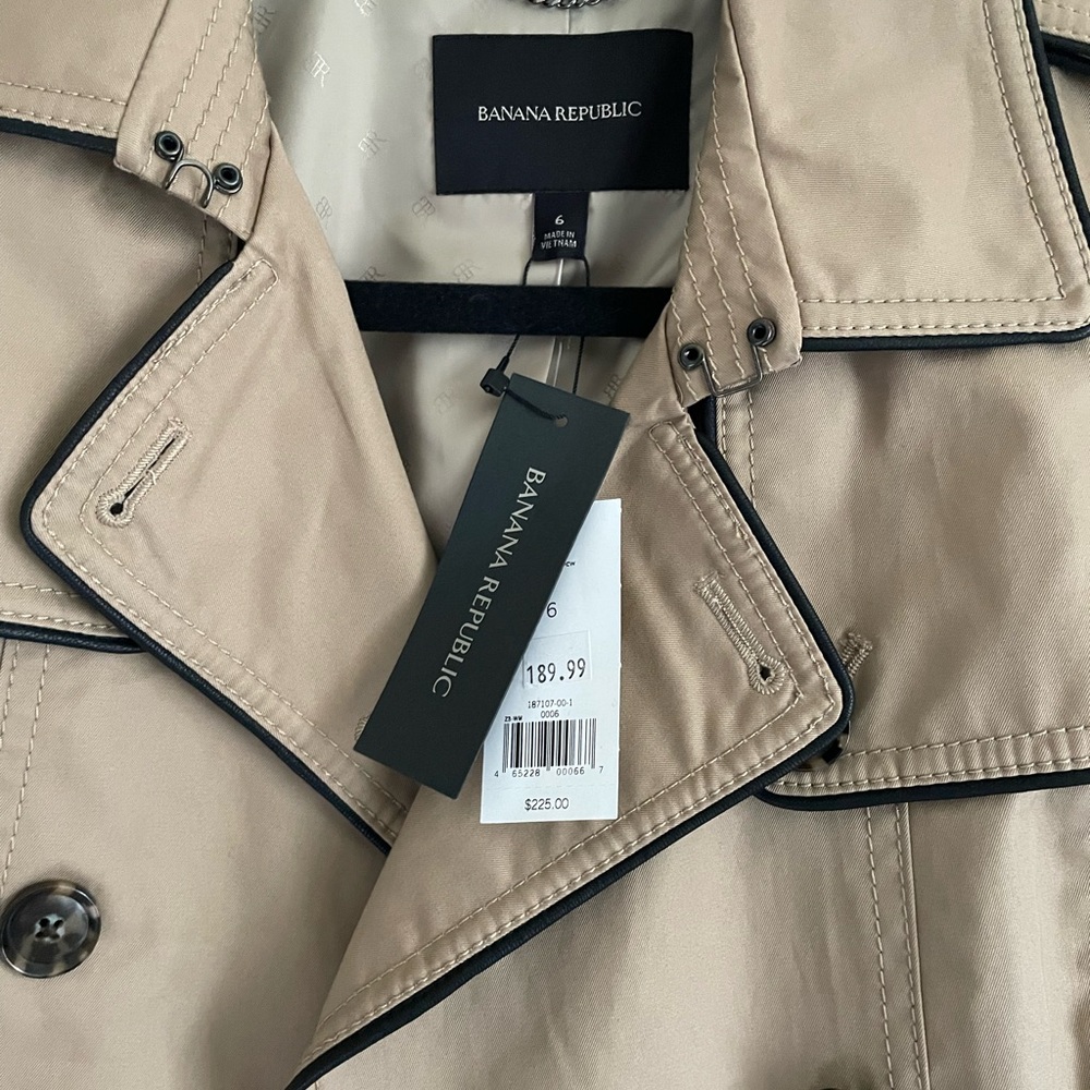Khaki Trench Coat with Black Trim from Banana Republic, brand new with tags - Picture 6 of 7